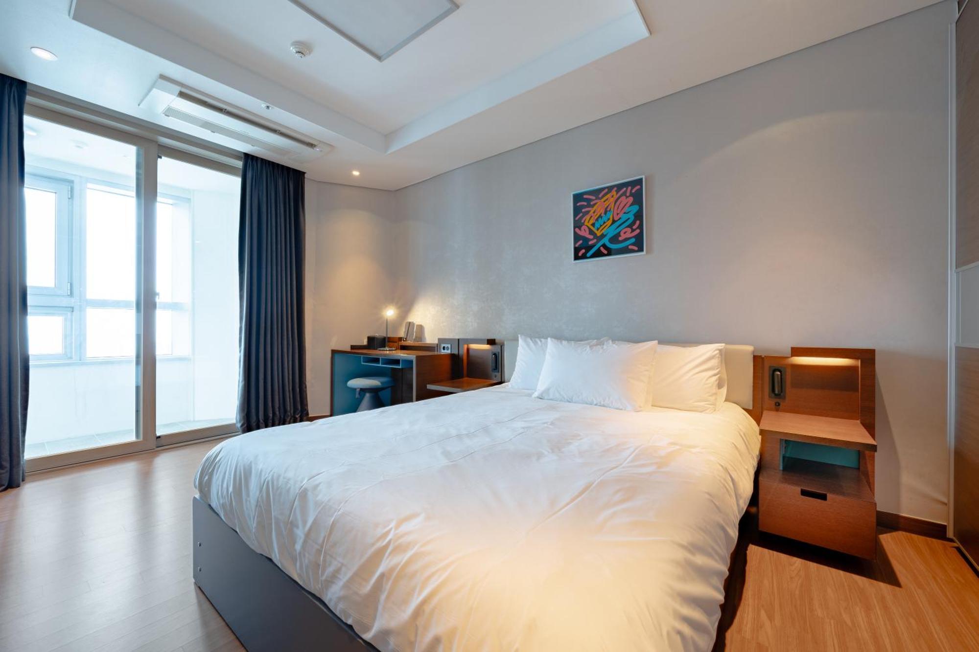 Urbanstay Haeundae Station Busan Exterior photo